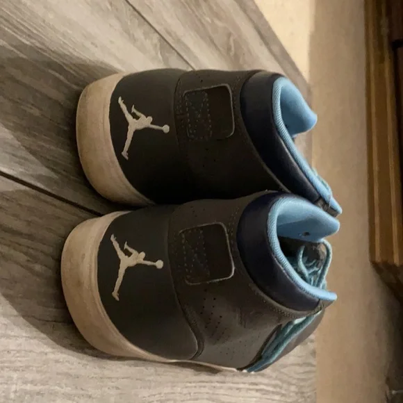 Men’s Air Jordan’s size 12 - Picture 3 of 4